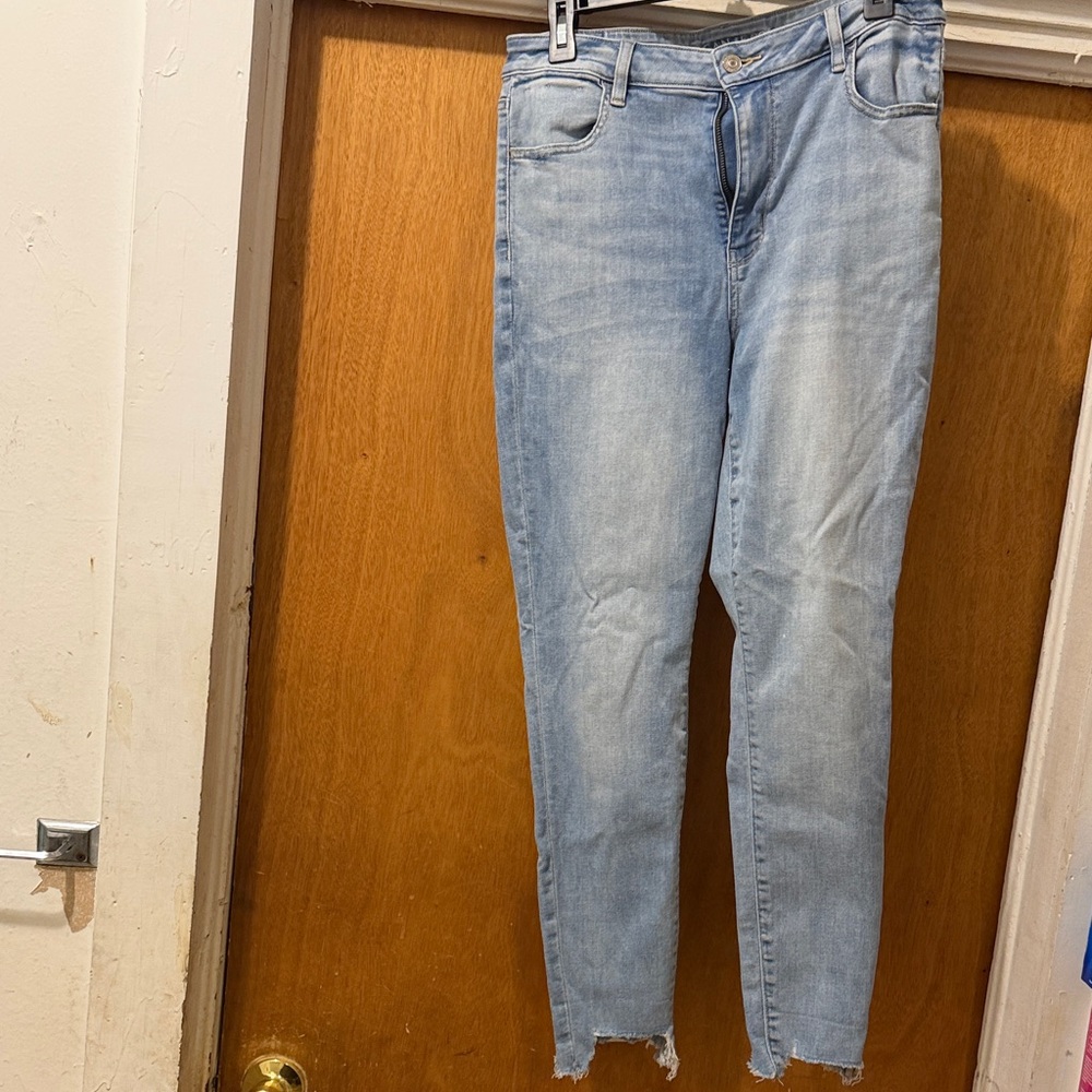 American Eagle Outfitters Light Blue Skinny Jeans